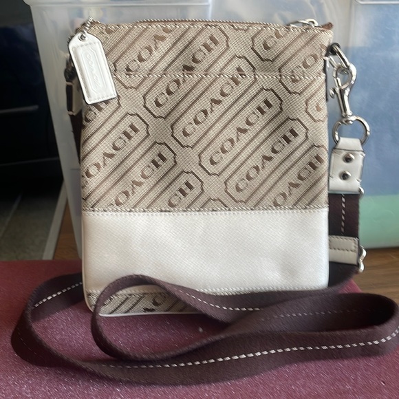 Coach Bags Nwot Coach Crossbody Purse Adjustable Strap Zipper
